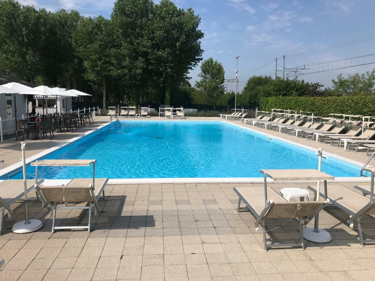 The Riverside Suite Мира Экстерьер фото